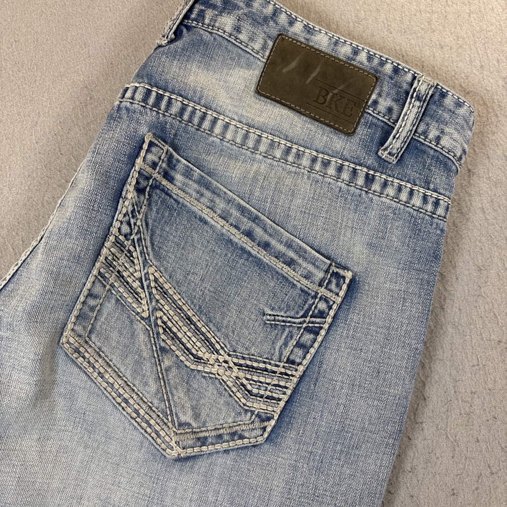 BKE Tyler Straight Leg Jeans Mens 38L LIght Medium Wash Heavy Stitch Denim